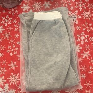 Newly returned SHEIN Kids Gray and White Sweatpants Relaxed Fit size 9 Youth